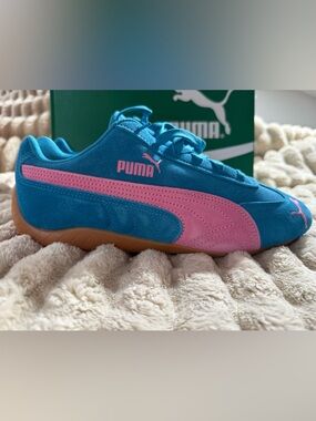 BNIB size 9.5 Women’s puma speedcat in tropical blue-poised pink